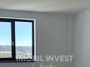 Apartament de vanzare cu 2 camere, bloc nou, etaj 1, parcare inclusa — miniatura 3