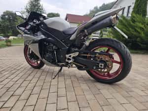 Yamaha R1 RN22 Big Bang — miniatura 4