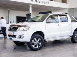 Toyota Hilux 3.0 D-4D DC SUV, 2015, 206.603 km — miniatura 3
