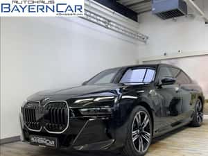 BMW 750 Hibrid Second-hand 17.700 km 2025 — miniatura 1