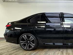 BMW 750 Hibrid Second-hand 17.700 km 2025 — miniatura 4
