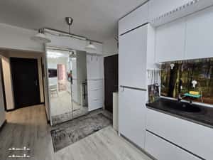 Particular vând apartament cu 3 camere, Crângasi