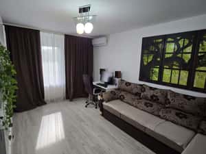 Particular vând apartament cu 3 camere, Crângasi — miniatura 6