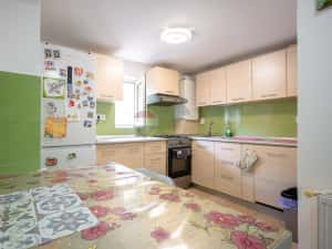 Apartament cu 3 camere, parcare, curte si spațiu depozitare în Sacele — miniatura 4