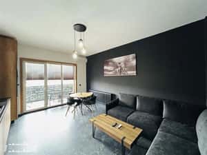 Apartament de închiriat, 3 camere, terasă, loc de parcare — miniatura 3