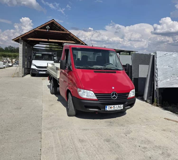 Mercedes 313 clima fara rugina — fotografie 1 din 10