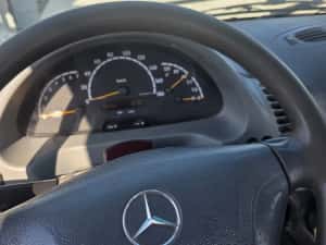 Mercedes 313 clima fara rugina — miniatura 7
