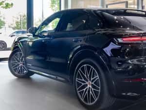 Porsche Cayenne Black edition Automată 519 HP Hibrid (B/E) — miniatura 6