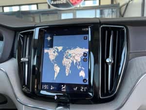 Volvo XC60 Automată 197 HP Diesel — miniatura 3