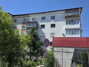 Apartament cu 3 camere decomandat zona ANAF - Adjud
