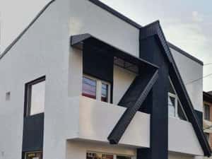 Apartament cu 3 camere decomandat zona ANAF - Adjud — miniatura 2