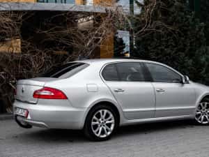 Skoda Superb 2010 /Benzină/ Automată — miniatura 3