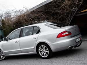 Skoda Superb 2010 /Benzină/ Automată — miniatura 4