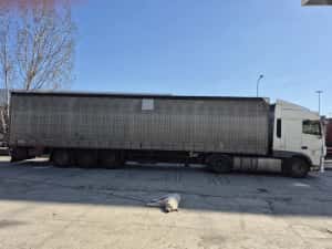Camion/Camioane schimb utilaje constructii. — miniatura 7