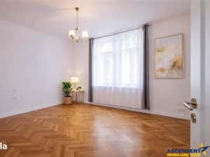 Elegant si spatios, Centrul Civic, Brasov — miniatura 4