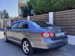 Vw Jetta , An fab 2010 , 1.6 + Gpl — miniatura 4