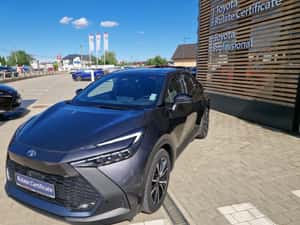 TOYOTA C-HR HYBRID 1.8 DYNAMIC – SUV urban modern — miniatura 3