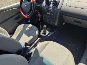 Ford Fiesta cutie automată — miniatura 6