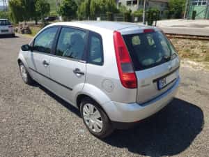 Ford Fiesta cutie automată — miniatura 10