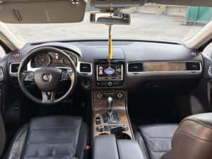 VW Touareg ~ Plin De Optiuni ~ 3.0 CRC 245CP ~ Dynaudio ~ Panoramic ~ Ventilatie ~ Geamuri duble ~ Camere 360 ~ Webasto ~ Carlig electric ~ SideAssist — miniatura 6
