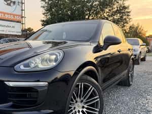 Porsche Cayenne S Automată 420 HP Benzină