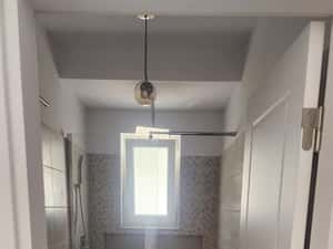 Garsoniera spatioasa nemobilata - zona Maramures-terasa generoasa — miniatura 6