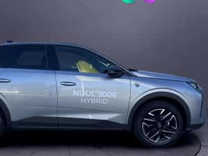 Peugeot 3008, SUV, 2025, 4100 km, 33.500 EUR — miniatura 4