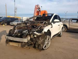 Porshe Macan 2.0i, 245cp, an fabricatie 2019, acte Romania - incendiat — miniatura 4