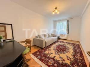 Apartament cu 3 camere in Piata Cipariu Andrei Muresanu zona retrasa — miniatura 2