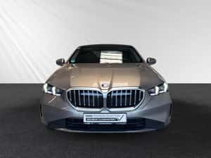 BMW 550 Berlină hibrid, second-hand, 19.992 km — miniatura 4