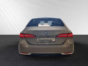 BMW 550 Berlină hibrid, second-hand, 19.992 km — miniatura 5