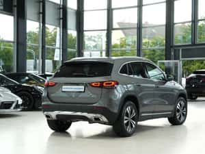 Mercedes-Benz GLA 200 SUV 2022 Vehicul second-hand — miniatura 3