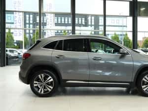 Mercedes-Benz GLA 200 SUV 2022 Vehicul second-hand — miniatura 4