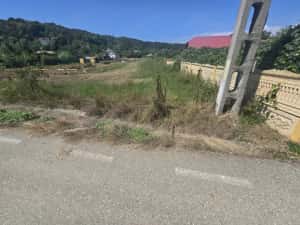 Teren intravilan, stradal - intre case, Babana — miniatura 3