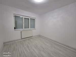 Apartament 2 camere imbunatatit parter zona Scoala Generala 2 — miniatura 3