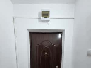 Apartament 2 camere imbunatatit parter zona Scoala Generala 2 — miniatura 4