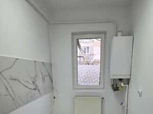 Apartament 2 camere imbunatatit parter zona Scoala Generala 2 — miniatura 5