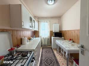 Apartament 2 camere cu balcon zona Vasile Aaron — miniatura 5