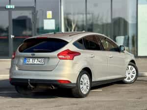 Ford Focus Bussines/1.5 BenzinaHatchback — miniatura 3