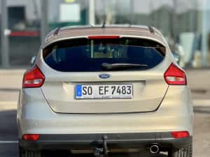 Ford Focus Bussines/1.5 BenzinaHatchback — miniatura 4
