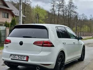 VW GOLF 7 * GTI PERFORMANCE * ORIGINAL * STOCK FĂRĂ SOFT*AUTOBLOCANT LSD* FULL LED* MANUAL 6 + 1*Tempomat * Alb Perlat* Impecabil* Import Recent * — miniatura 4