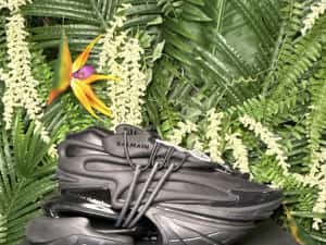Balmain Unicorn Triple Black — miniatura 1