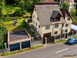 Vila cu potential,2 garaje,teren 1.080 mp,strada Marasesti, Bartolomeu, Brasov