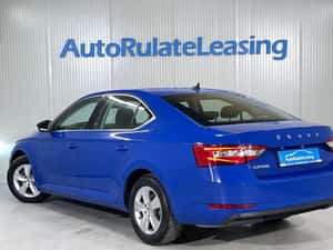 Skoda Superb 2022, Automat, 66.195 km — miniatura 4