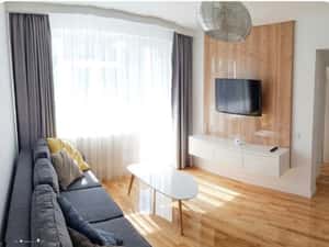 2 Bedroom Apartment | Tomis 2 – County Hospital Area Parking Included — miniatura 3