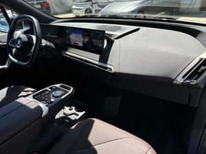 BMW iX SUV 2022, 32.611 km, 326 CP, Electric — miniatura 7