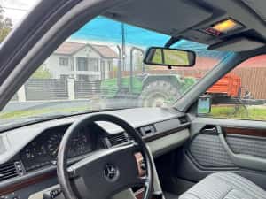 De vânzare Mercedes-Benz W124 300E, 1991 automată, 3.0 benzină, 180 CP — miniatura 8