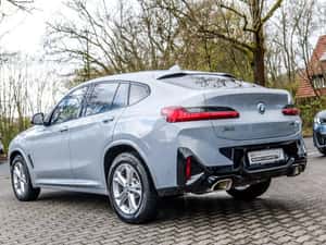 BMW X4 2022 SUV Second Hand - 75,900 km — miniatura 7