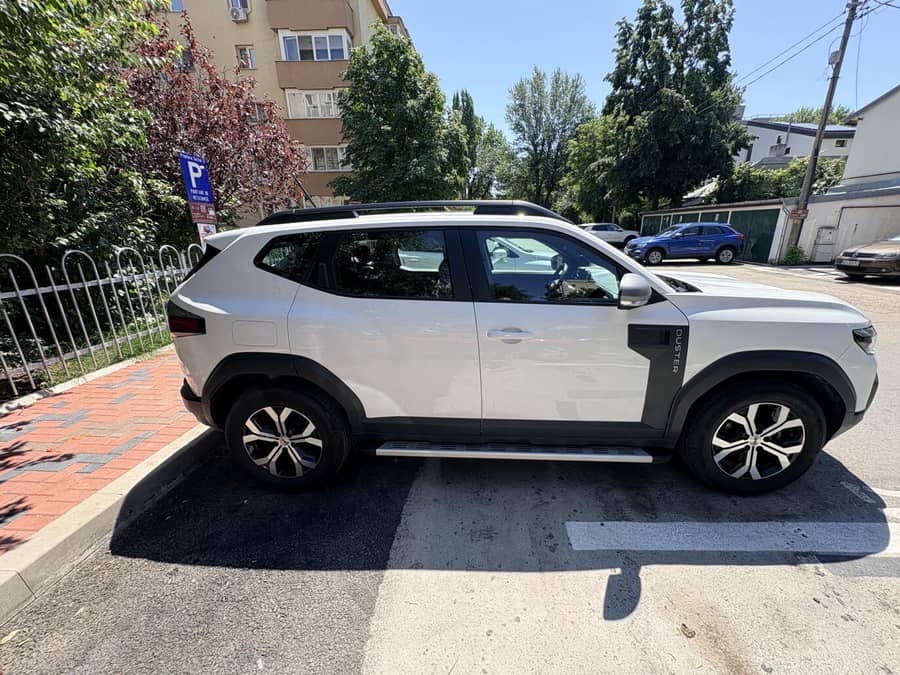 Dacia Duster 100 HP Benzină SUV 18.000 EUR București — fotografie 1 din 7