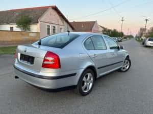 Skoda Octavia,1,6 benzina,euro 4 — miniatura 5